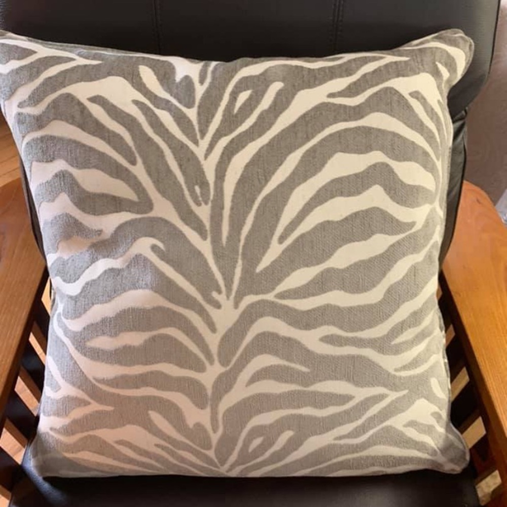 Ethan Allen Pillows